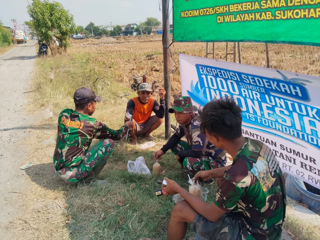 Sederhana Tapi Bermakna: Kebersamaan di Parangjoro Saat Istirahat