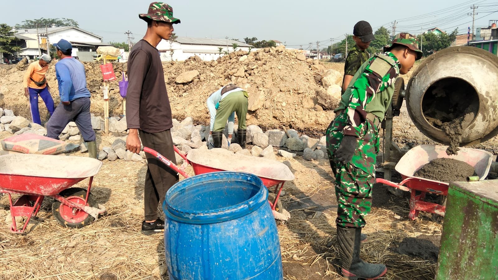 Pembangunan Talud Parangjoro Perkuat Fondasi Sosial Masyarakat