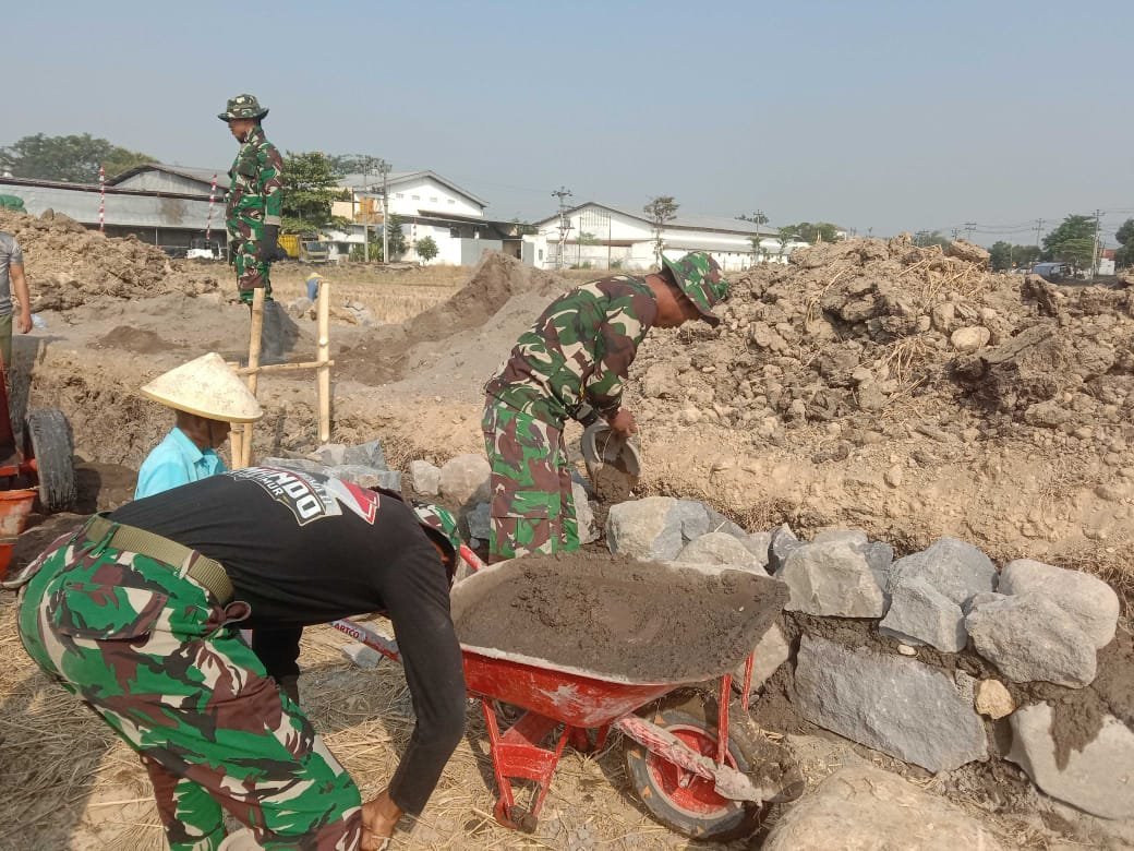 Talud Bukan Sekadar Penahan Tanah bagi Warga Parangjoro