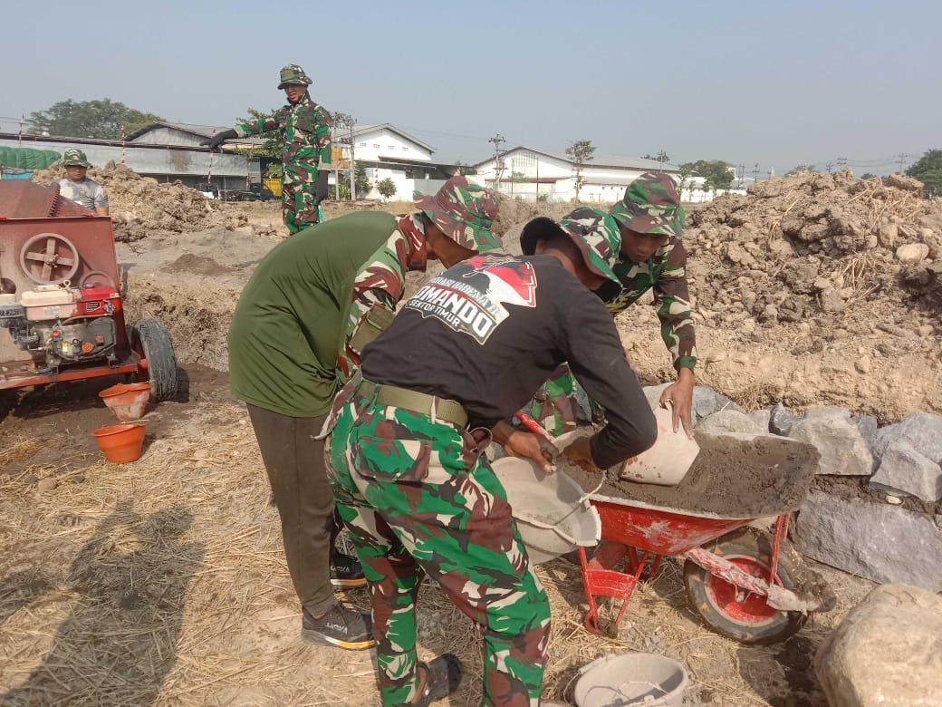 Pekerjaan Talud di Parangjoro Ditopang Peralatan Sederhana dan Tenaga Warga