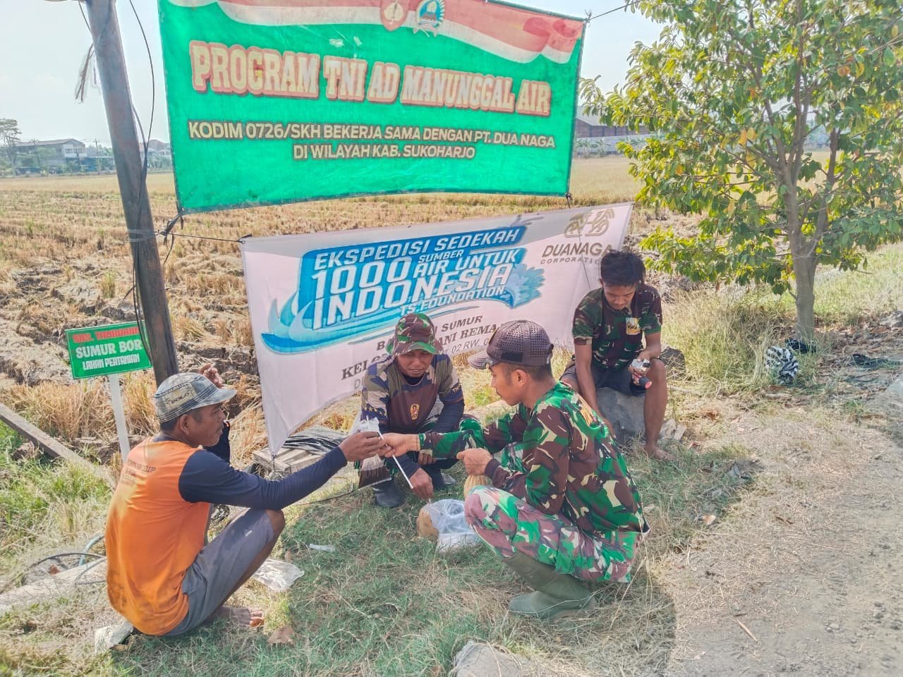 Silaturahmi di Desa Parangjoro, TNI AD Membangun Hubungan Erat dengan Masyarakat